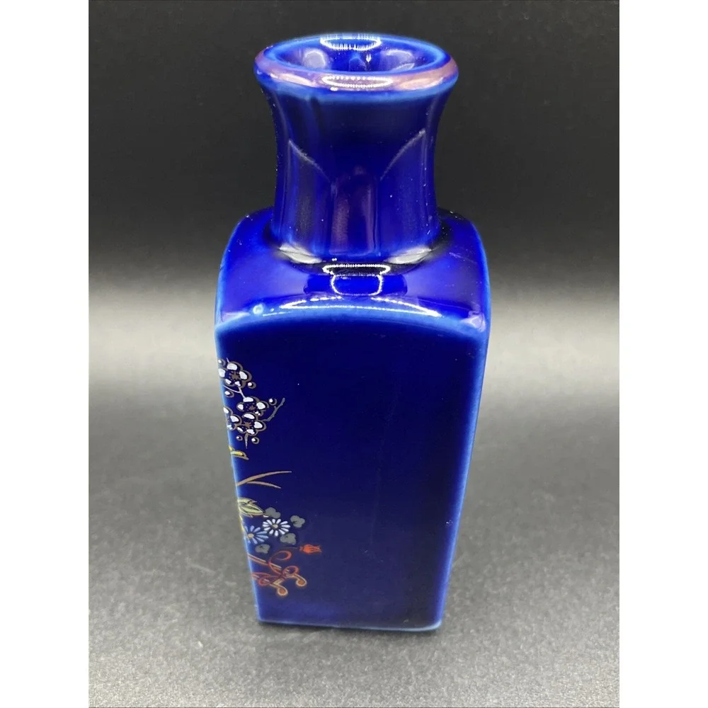 Vintage Small Cobalt Bud Vase - Made in Japan - Hand Painted Kutani‎ Porcelain